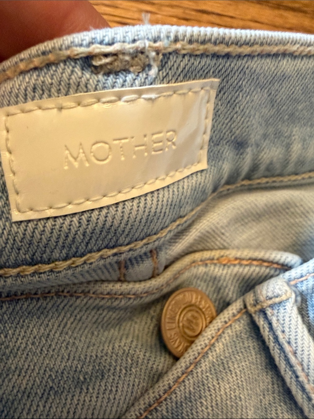 MOTHER Lil Hustler Angle Fray-Hem Jeans - Picture 2 of 8